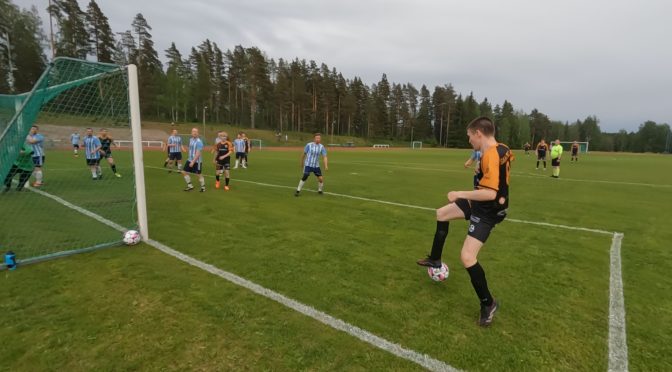 Yksi maali, neljäkymmentä todistajaa ja sata muistoa